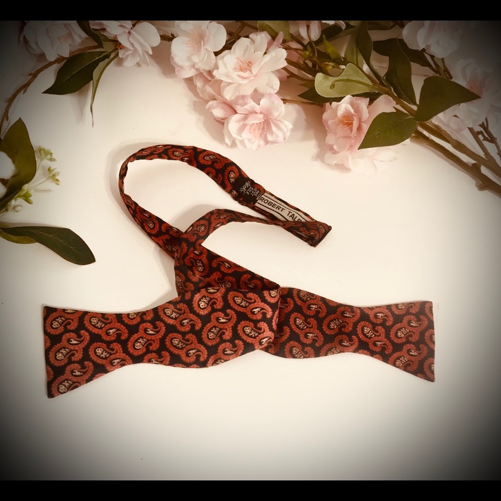 💯Robert Talbots Silk Paisley Bow Tie